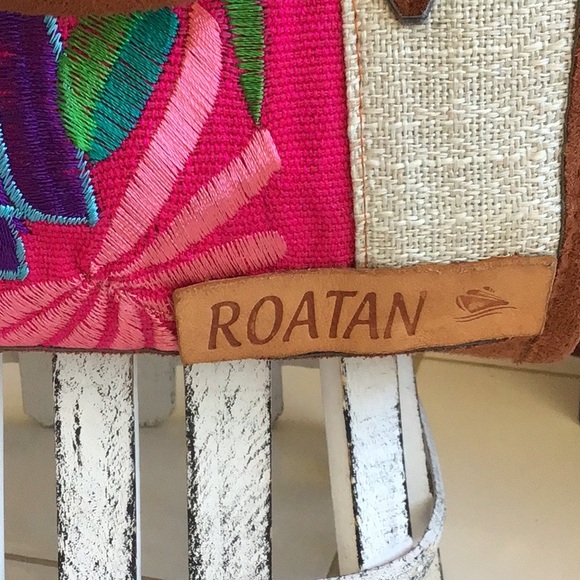 ‘Roatan’ Colorfully Embroidered Crossbody/Purse - Picture 7 of 7
